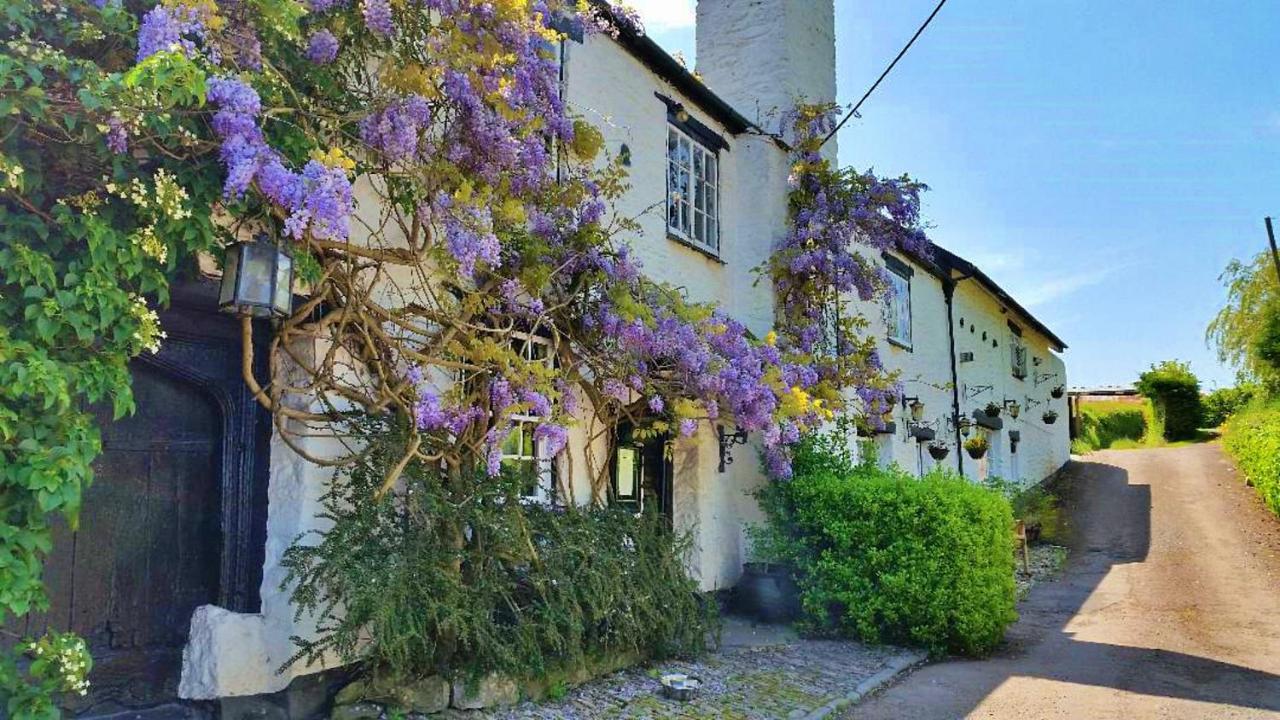 Finest Retreats - The Old Church House Inn Broadhempston Exterior photo
