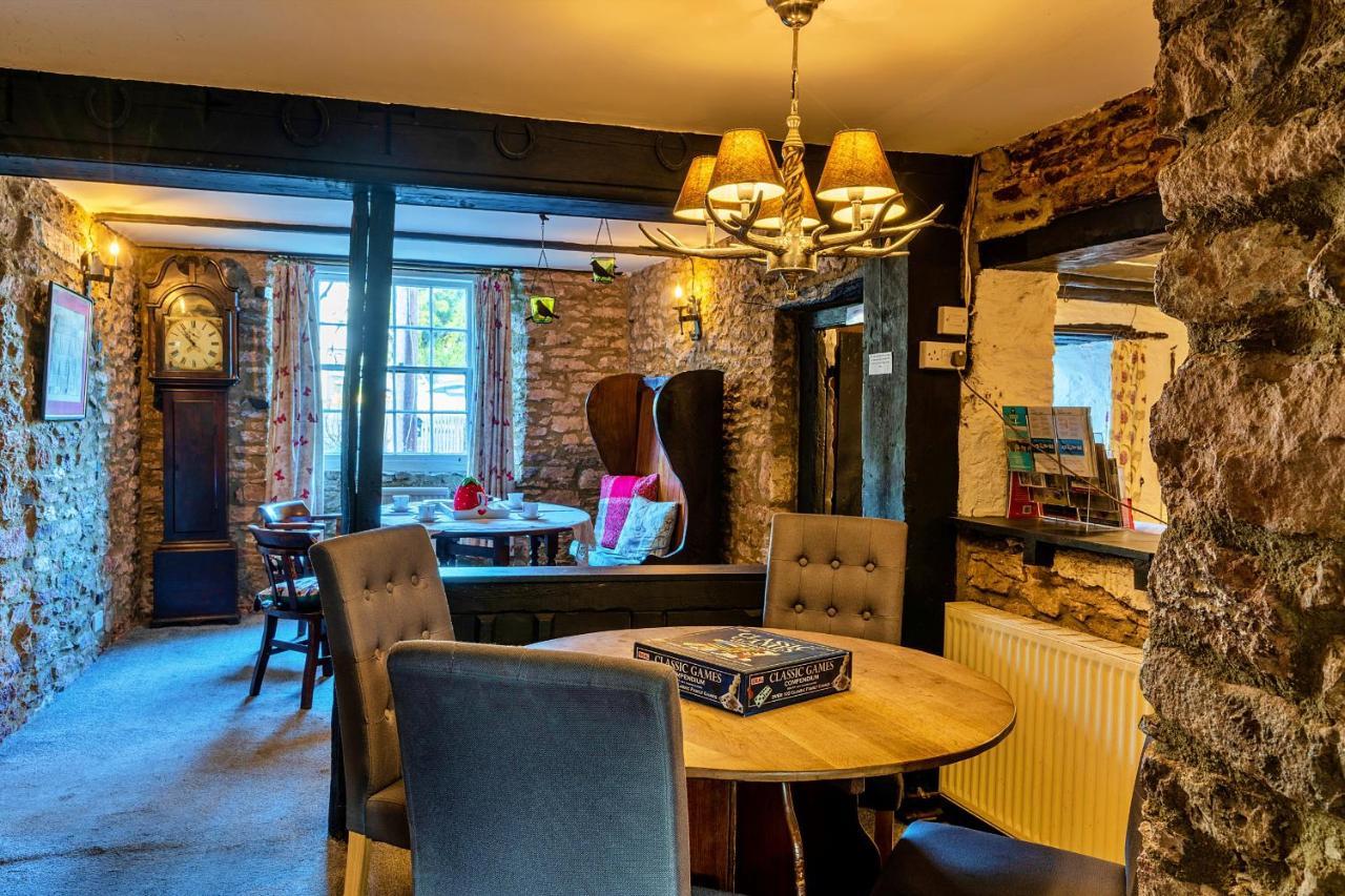 Finest Retreats - The Old Church House Inn Broadhempston Exterior photo
